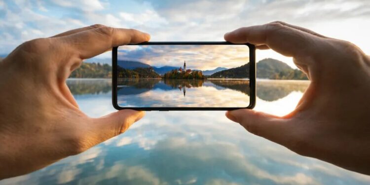 Cili është qëllimi i të pasurit telefonin më të fundit?