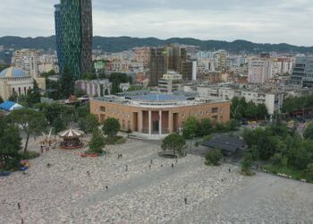 Shënjestër nga Rusia e Irani”, sulmet kibernetike po vijojnë dhe ndaj bankave, kërkohet “siguri për paratë”