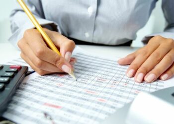 Merrni mbi 100 mijë lekë bruto në muaj? Nga 2025 do të plotësoni deklaratën e të ardhurave individuale