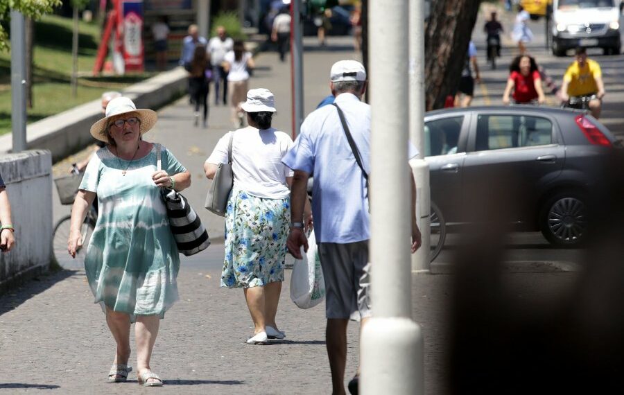 Shqiptarët e varfër, shpenzojnë 40% të buxheteve për ushqim
