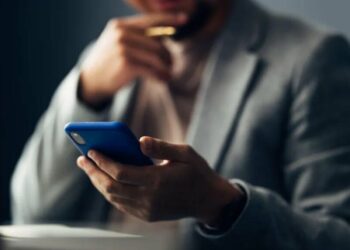 Facebook dhe Instagram nisin një goditje ndaj reklamave mashtruese që përdorin imazhin e personave të famshëm