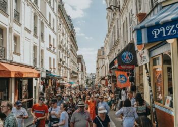 Ligjvënësit francezë votojnë pro taksës së re mbi pasurinë e miliarderëve