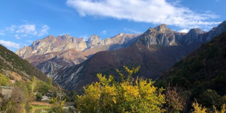 “Për shitjen e pasurive të paluajtshme shtetërore poseduesëve faktikë jopronare në zonat me përparësi zhvillimin e ekonomisë malore”