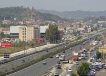 Nisin punimet për zgjerimin e autostradës Tiranë-Durrës