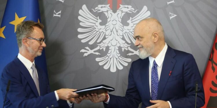 Shqipëria në BE në 2027? Gonzato: Mund të arrihet nëse punoni