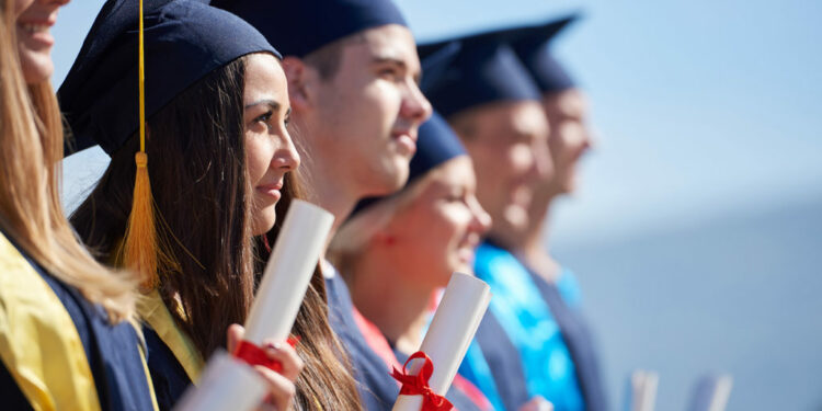 Të sapodiplomuarit vs punonjësit me përvojë