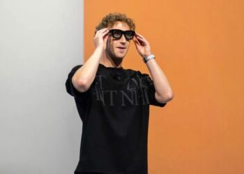 “Lufta” e miliarderëve, Mark Zuckerberg zbret nga froni Jeff Bezos