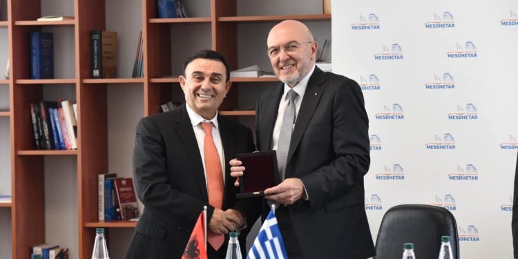 Zv Ministri i Jashtëm grek Kostas Fragkogiannis në Universitetin Mesdhetar të Shqipërisë