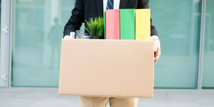 7 gabimet e shefave që bëjnë punonjësit të largohen nga puna