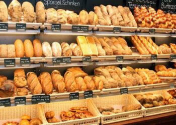 OSHEE sqaron: Nuk ka rritje të çmimit të energjisë për furrat e bukës