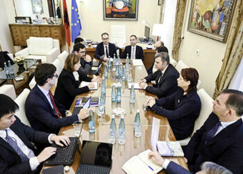 Euro në pikiatë, FMN i kërkon BSH të ruajë regjim të lirë të kursit të këmbimit