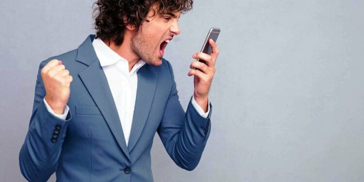 7 strategji që duhet ndjekur me njerëzit negativë