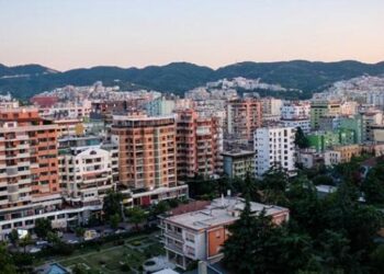 Shtyhet rivlerësimi i pronave. Arsyeja referencat apo suficiti në buxhet?