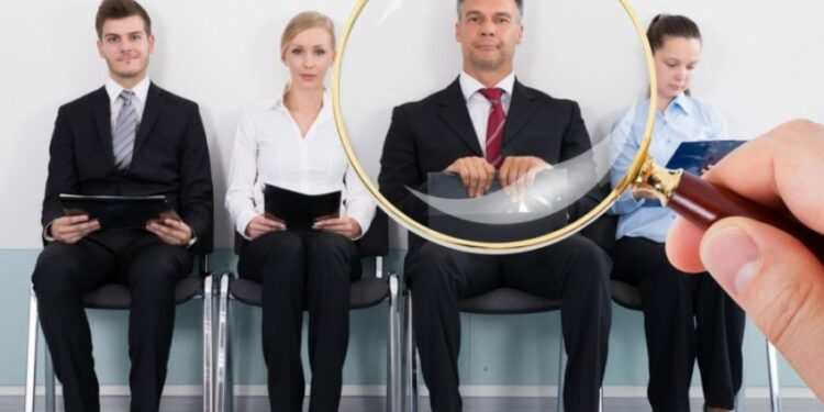 5 mite rreth punonjësve më të moshuar