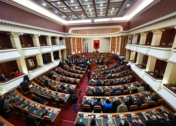 Nis maratona e buxhetit 2025. Dy ditë debate PS-PD në Parlament