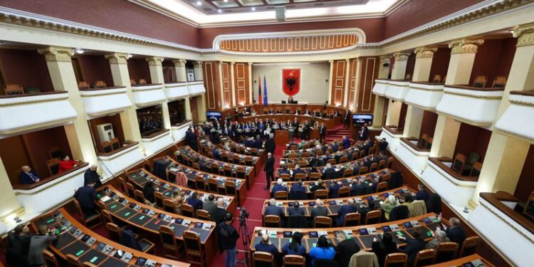 Nis maratona e buxhetit 2025. Dy ditë debate PS-PD në Parlament