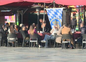 Biznesi i preferuar i shqiptarëve! Gati 27 mijë bare dhe kafene në vend, kryesojnë Tirana e Vlora