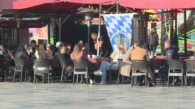 Biznesi i preferuar i shqiptarëve! Gati 27 mijë bare dhe kafene në vend, kryesojnë Tirana e Vlora