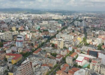 Kursimi i energjisë dhe reduktimi i gazeve, qeveria bën gati planin e ri kombëtar për energjinë dhe klimën