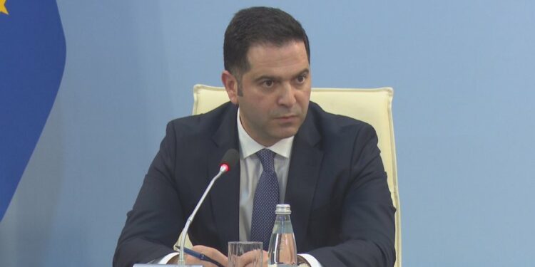 Lajmi për pensionistët, ministri: Brenda muajit përcaktohet bonusi i pranverës