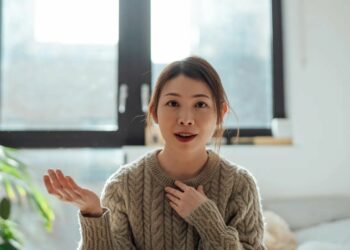 Si të kërkoni një pagë të drejtë: Strategji të qeta dhe bindëse për t’u shprehur saktë