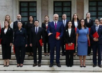 Bonus edhe për administratën në fundvit, 120 milionë lekë në dispozicion. Zbardhen detajet