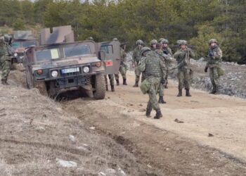 Kërkohen shqiptarë “nën armë”, mbi një mijë euro në muaj kosto për çdo rezervist që do i bashkohet ushtrisë