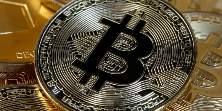 Bitcoin deri 250 mijë dollarë? Çfarë parashikojnë investitorët se do të ndodhë me kriptomonedhën gjatë 2025-ës