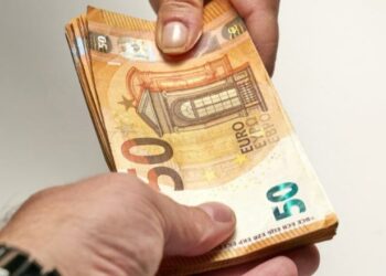 A do të rritet euro mbi 100 lekë? Ja parashikimi i agjentëve të këmbimit valutor