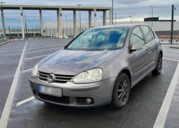 Pronari i këtij Golfi duhet të paguajë 200 mijë euro parkim!