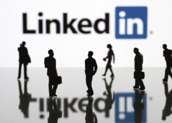 LinkedIn nën hetim, a po shfrytëzohen mesazhet tuaja private për të zhvilluar inteligjencën artificiale?