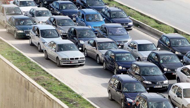 Benz “bie” nga froni, shqiptarët preferojnë këtë tip makine