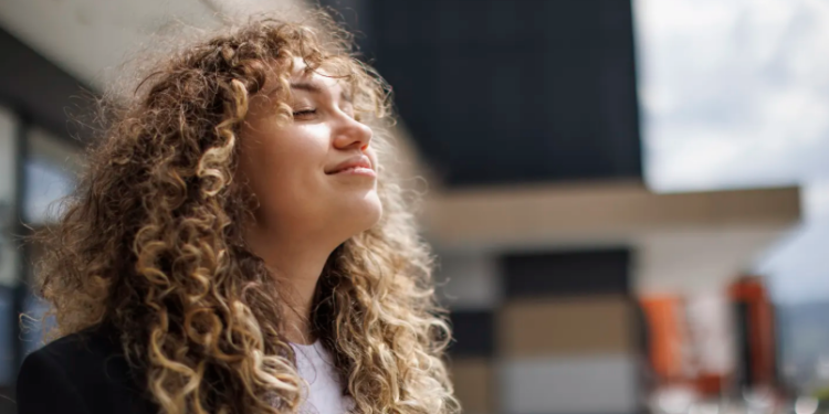 “Çelësi për t’u bërë i pasur”: Si të mposhtni paragjykimet që mund t’ju pengojnë!