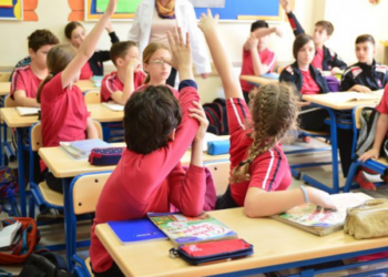 Sa kushton shkollimi i fëmijëve në privat? Të dhënat krahasuar me rajonin