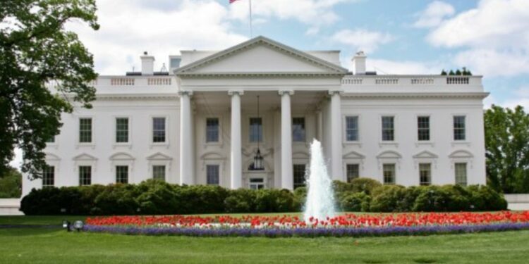 Shtëpia e Bardhë anulon urdhrin për ngrirjen e granteve dhe kredive federale