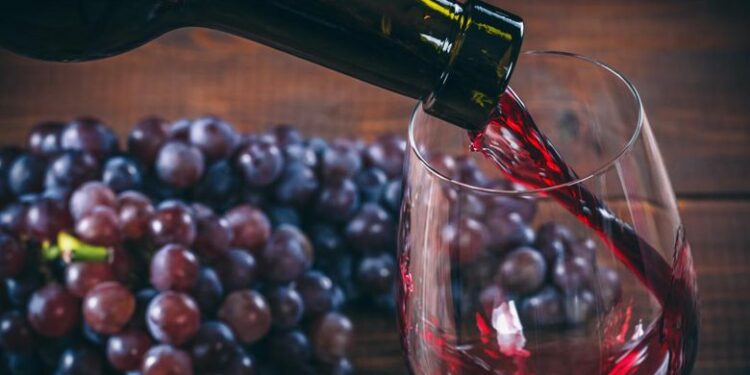 Qeveria miraton komision të posaçëm për verën dhe vreshtarinë