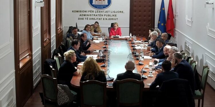 Malet me 1 euro, komisioni i Ligjeve pezullon projektligjin