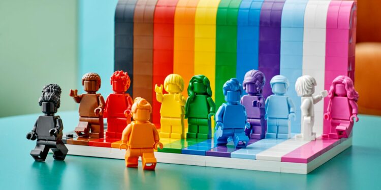 Rikthimi i lodrave të vjetra, teknologjia po krijon një revolucion mes nostalgjisë dhe qëndrueshmërisë