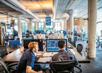 Çfarë duhet të bëni në muajin e parë në një punë të re