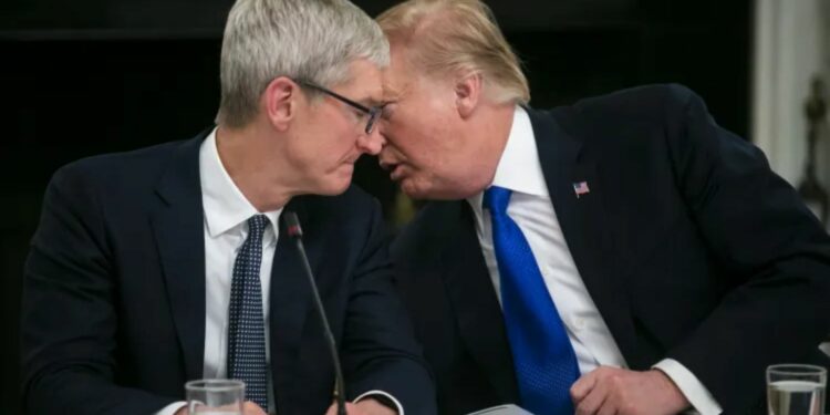 Apple investon $500 miliardë në SHBA për krijimin e 20,000 vendeve të punës dhe përballimit të tarifave tregtare