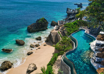 Të lodhur nga puna? 11 vende ku mund të shkoni të jetoni pa shumë para