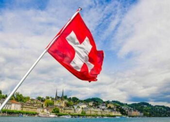 Zvicra “ngrin” fondet me Shqipërinë? Ambasada shpjegon se kush preket