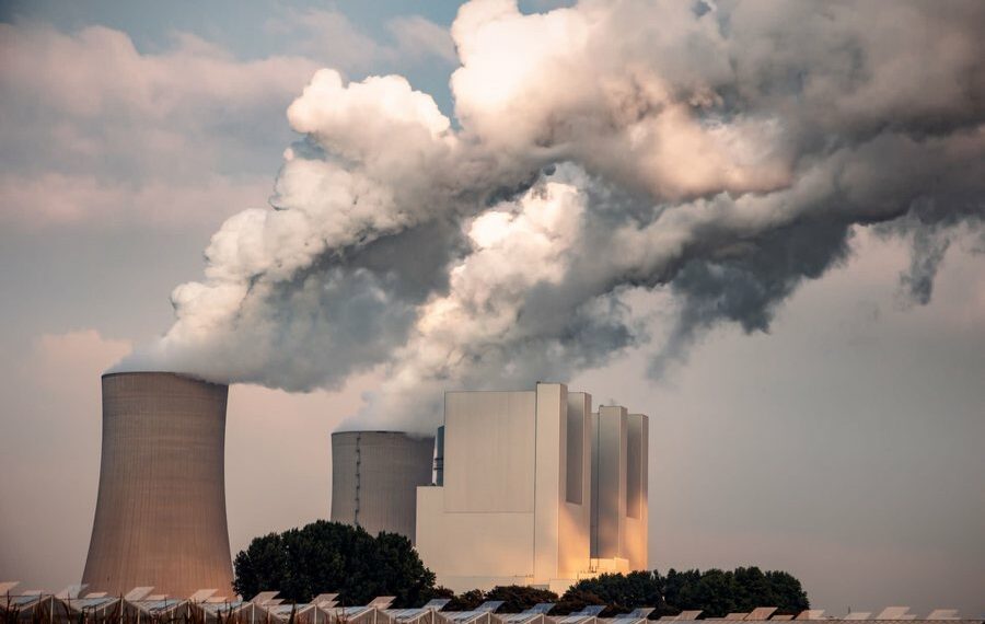 BE “kthen sytë” nga energjia bërthamore – Sa duhet të investojë blloku deri në vitin 2050 për të plotësuar nevojat?