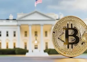 Samiti i kriptos, liderët e industrisë dhe Trump diskutojnë për rezervat strategjike të bitcoin