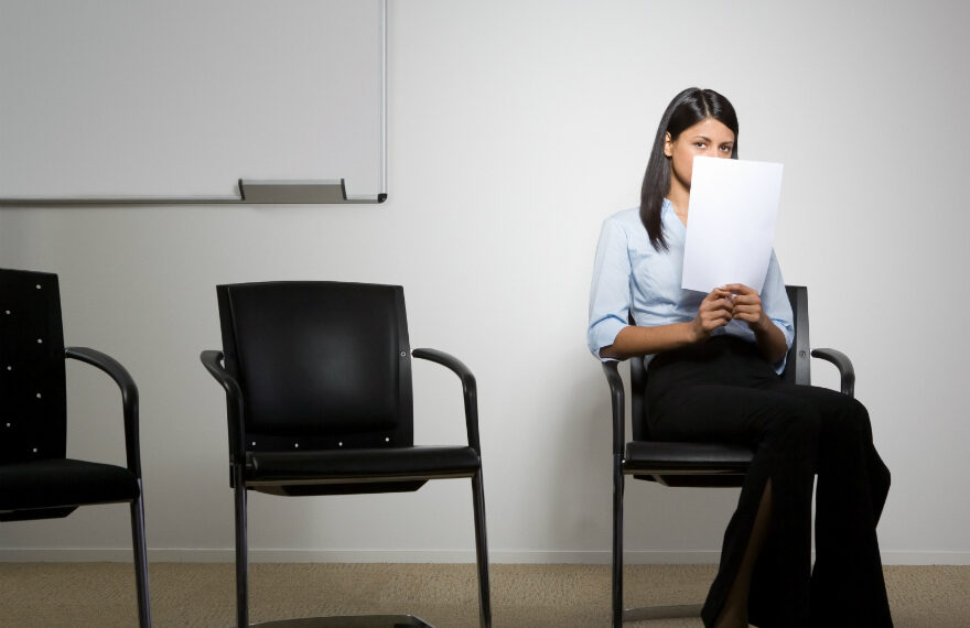 Si të vishemi në një intervistë pune?