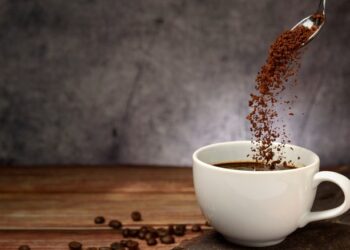 Sa kafe duhet të pimë në ditë që të mbetemi vetëm te përfitimet? Këshilla nga ekspertët