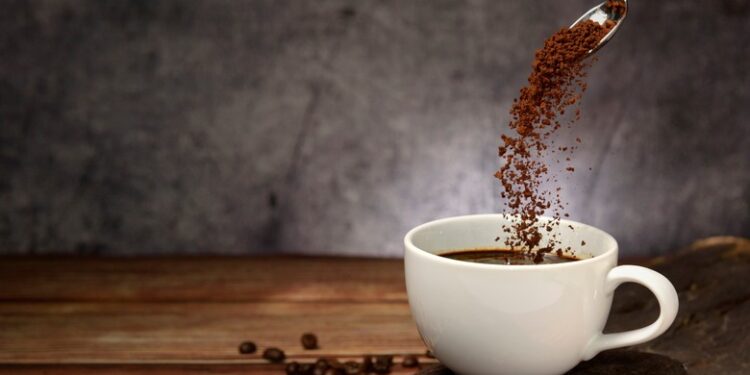 Sa kafe duhet të pimë në ditë që të mbetemi vetëm te përfitimet? Këshilla nga ekspertët