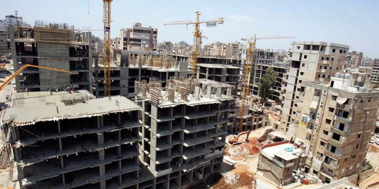 Bashkitë “lëshojnë dorën” me lejet e ndërtimit, ja sa janë dhënë sipas qarqeve