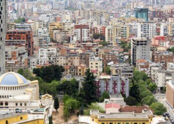 Më shumë para nga taksa e pronës, bashkitë mblodhën 7.7 mld lekë vitin e shkuar, gjysmën e solli Tirana