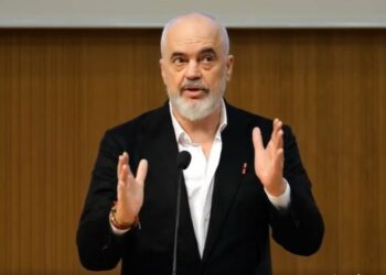 Rama kërkon punëtorë në Greqi: 120 kompani shqiptare ofrojnë pune dhe paga më të larta se këtu